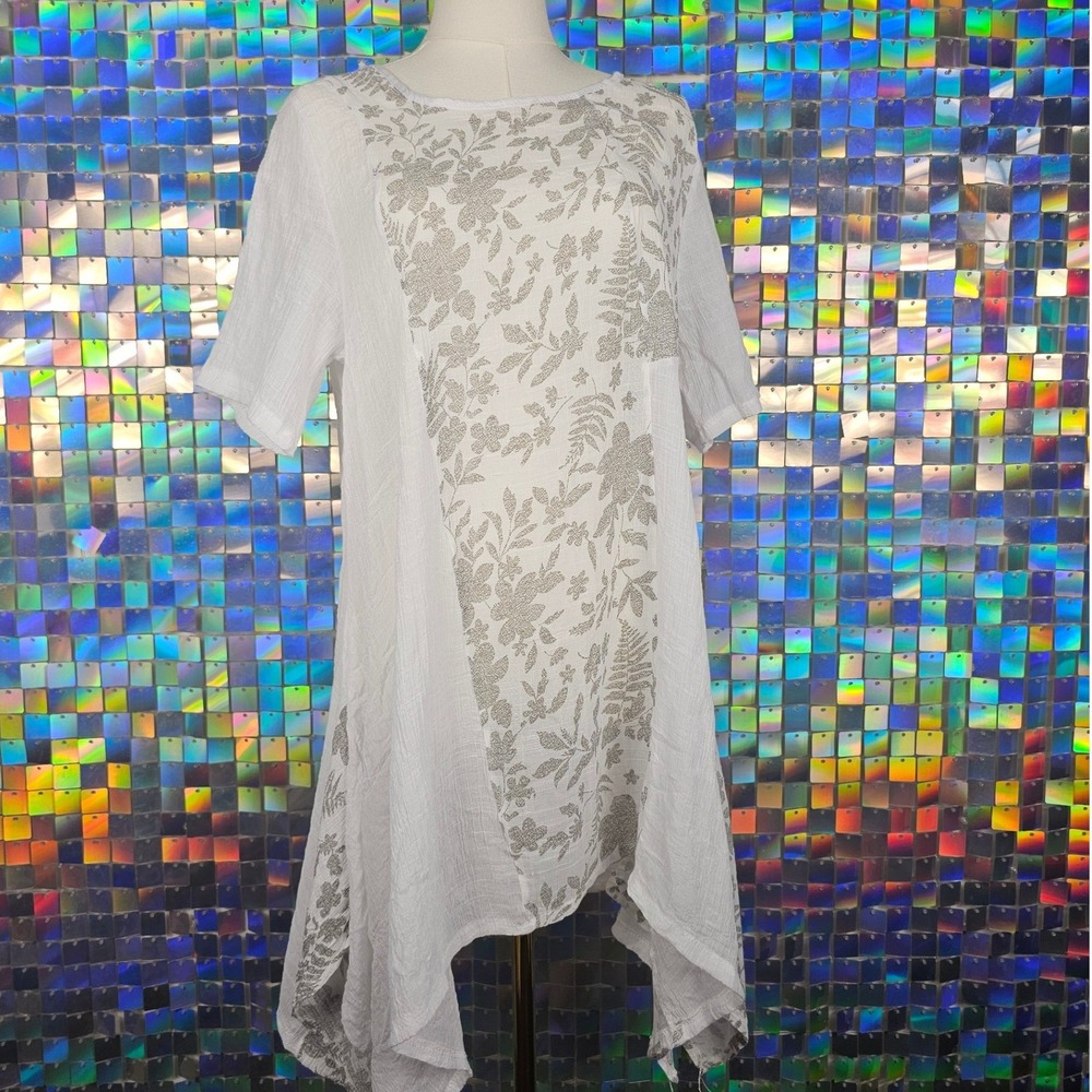 India‎ Boutique Tunic Womens One Size White Good Floral Handkerchief Hem Gauze